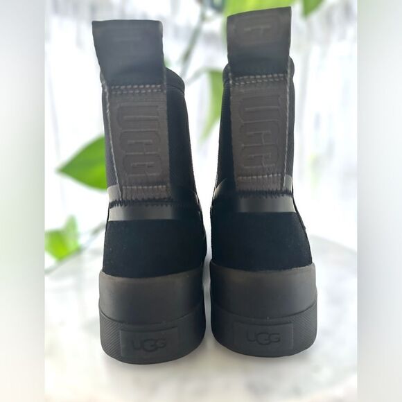 UGG Classic Tech Mini Waterproof Suede Winter Boots Size 5 - Picture 7 of 13